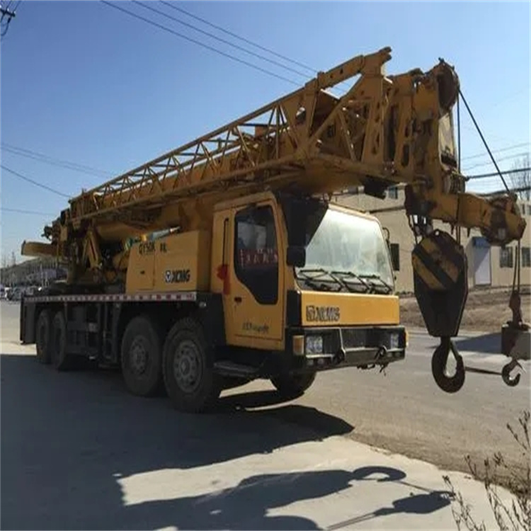 新干县吊车吊挖机的正确办法